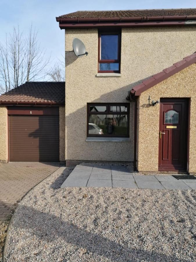 1 Fulmar Road**Next To West Beach And Golf Course Lossiemouth Exterior foto
